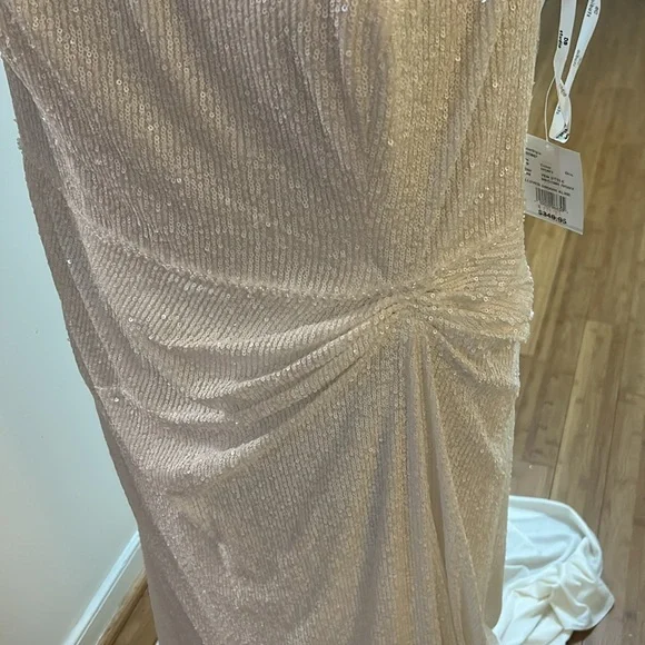 NWT Davids Bridal beaded gown Flawless zipper triple lined Includes garment bag - Picture 7 of 7